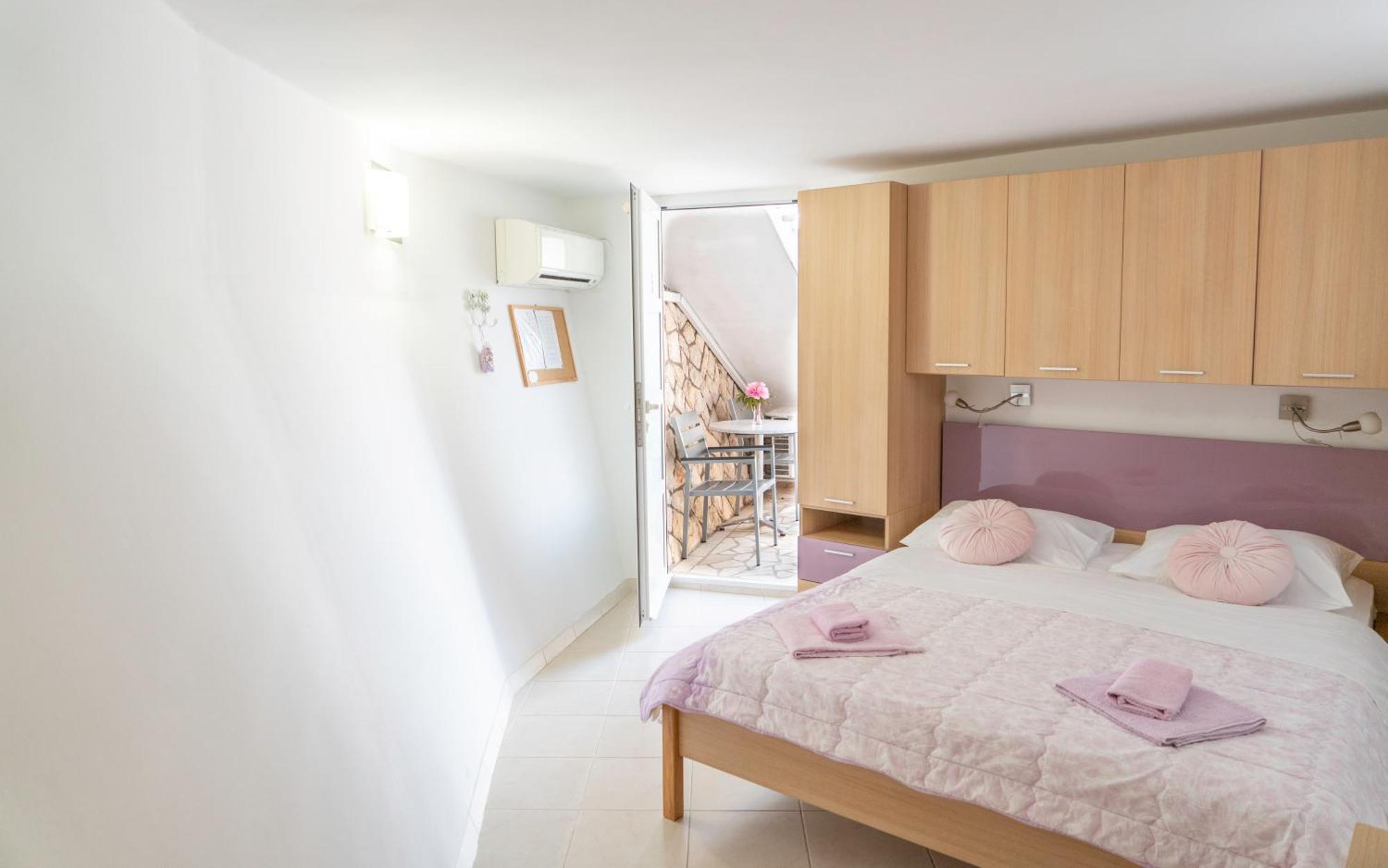 Apartments Lila Cres Pokoj fotografie